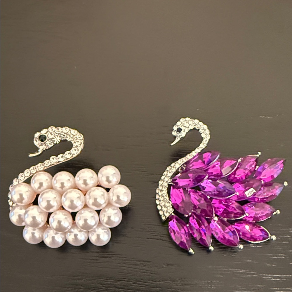 Swan Brooch-Modern